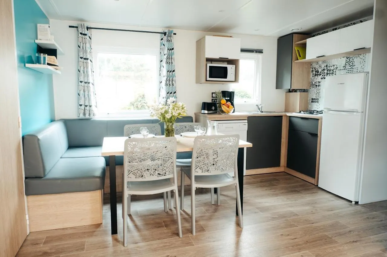 Mobil Homes Xxl2 4 Chambres - Camping Le Ranch Des Volcans Chatel-Guyon Campsite
